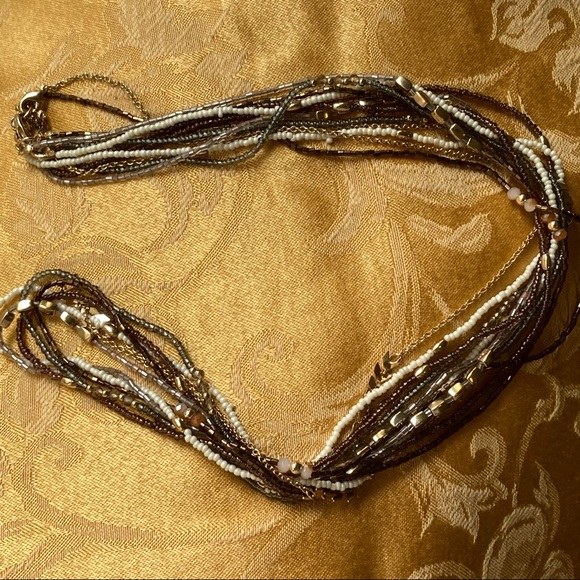 Jewelry - 3/$25 💋 Seed pearls necklace gold tone 36” length costume jewelry